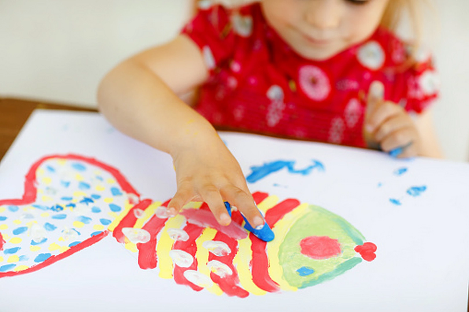 علت علاقه زیاد کودک به نقاشی از نظر روانشناسی