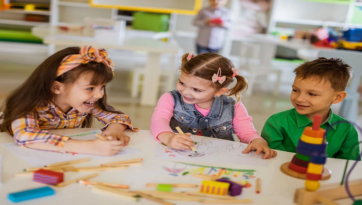 محرک‌های محیطی و اجتماعی برای یادگیری زبان