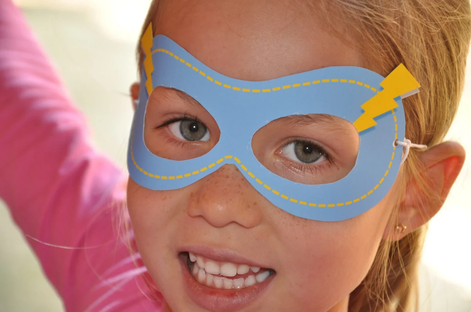 ماسک بازی با کودکان